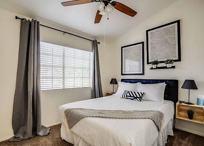 2 Community Pools-fully Stocked For Longer * Mesa