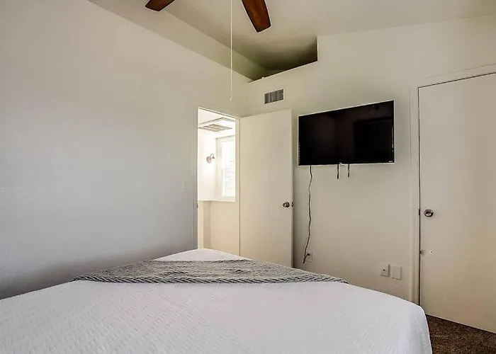 2 Community Pools-fully Stocked For Longer *
