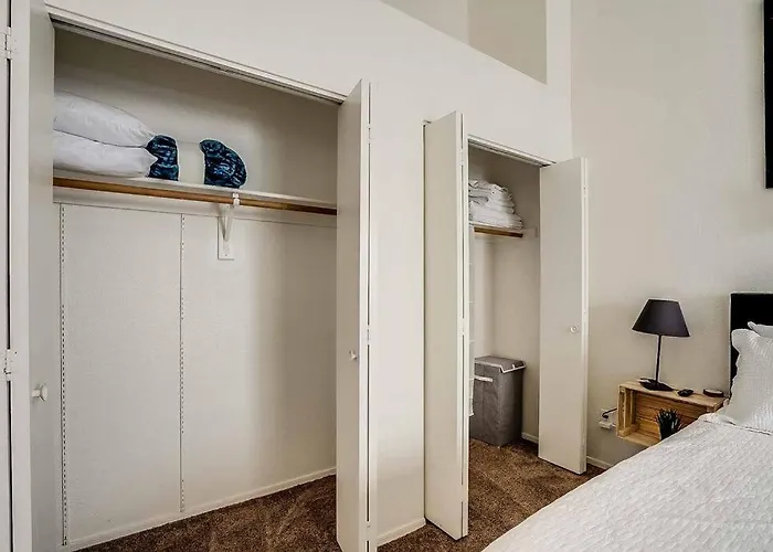 2 Community Pools-fully Stocked For Longer Apartment Mesa