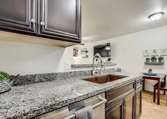 2 Community Pools-fully Stocked For Longer