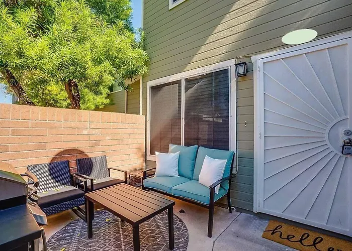 2 Community Pools-fully Stocked For Longer
