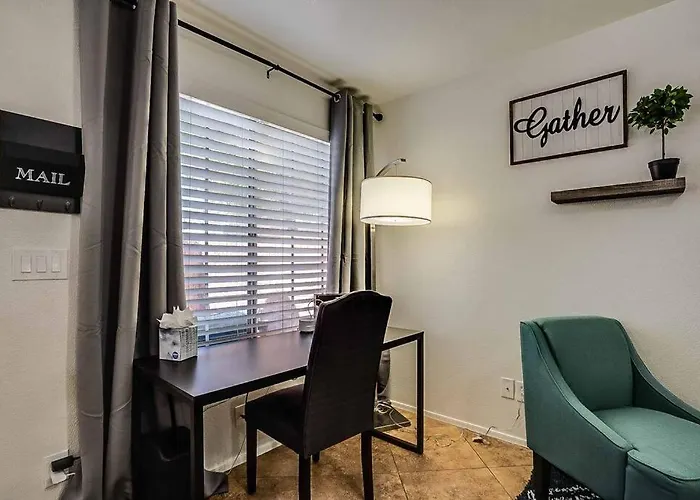 2 Community Pools-fully Stocked For Longer Apartment Mesa